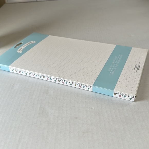 🔵 NWOT Easter Egg Bunny Boulevard Silicone Baking Mold- 3 Available - Picture 6 of 8